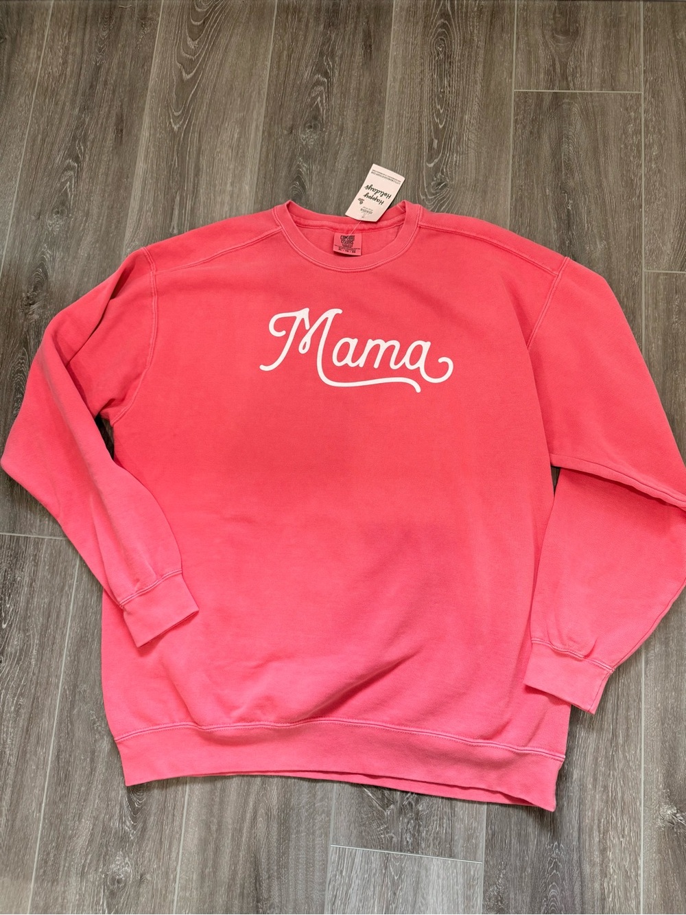 NWT Comfort Colours Mama crewneck